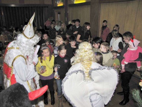 Mikulášské zpívání u stromečku - 3.12.2010